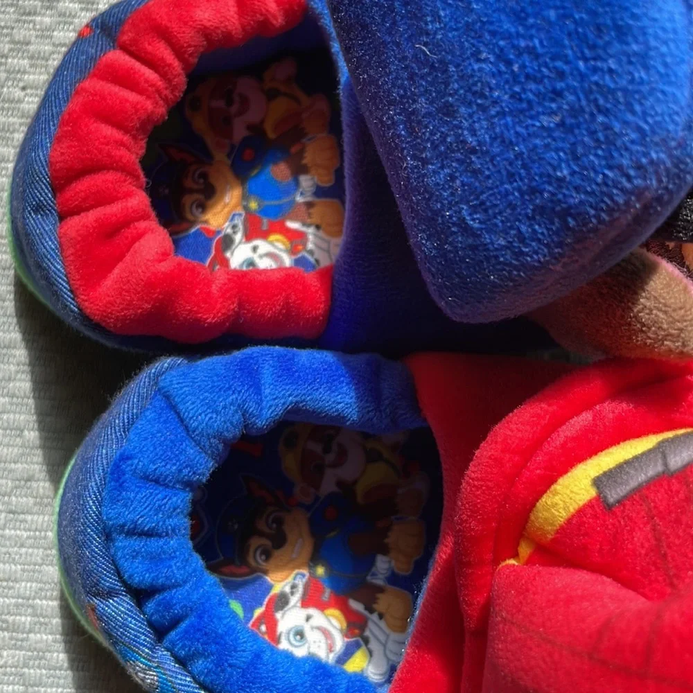 Unisex paw patrol slippers size 56
